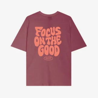 CAMISETA KAOTIKO FOCUS ON THE GOOD BURGUNDY